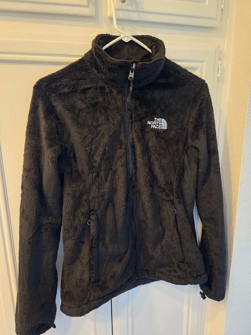 Like NEW The North Face Women's Black Osito Luxe Zip Up Fleece Jacket~Size Med - Picture 2 of 10